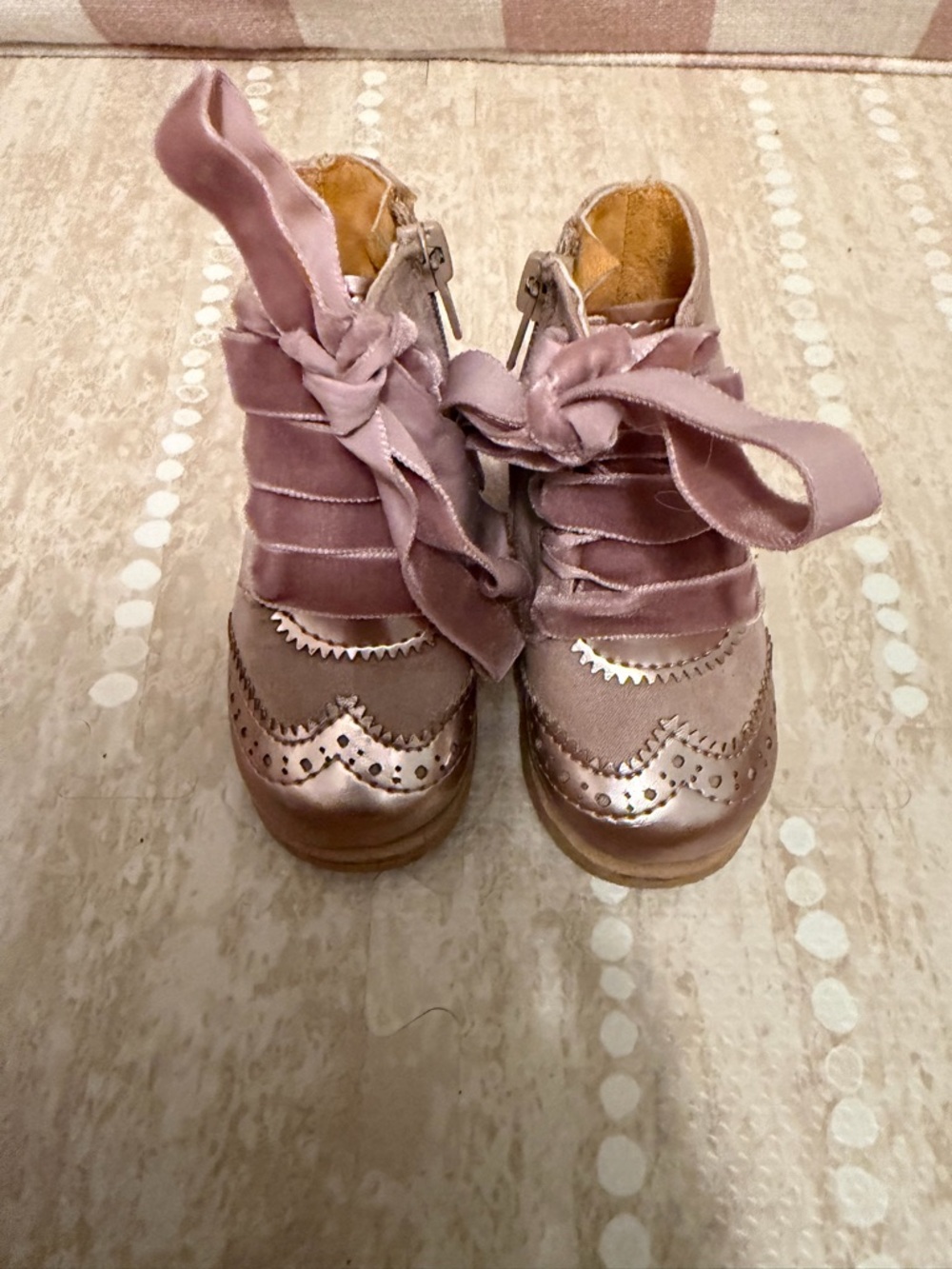 Spañoletas Toddler Velvet Lace-Up Dress Boots in Mauve Pink
